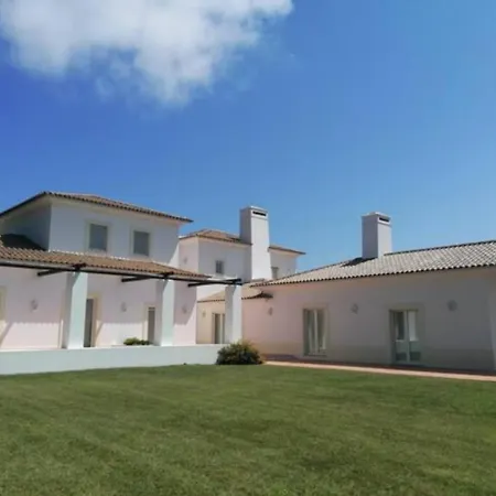 Martin Villa Obidos