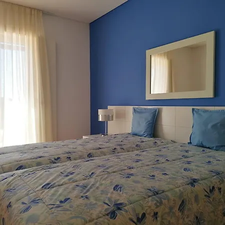 Martin Villa Óbidos